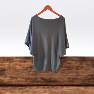 Lightweight Sweater Size XL Grey Dolman Batwing Sleeve Top Relaxed Fit Casual